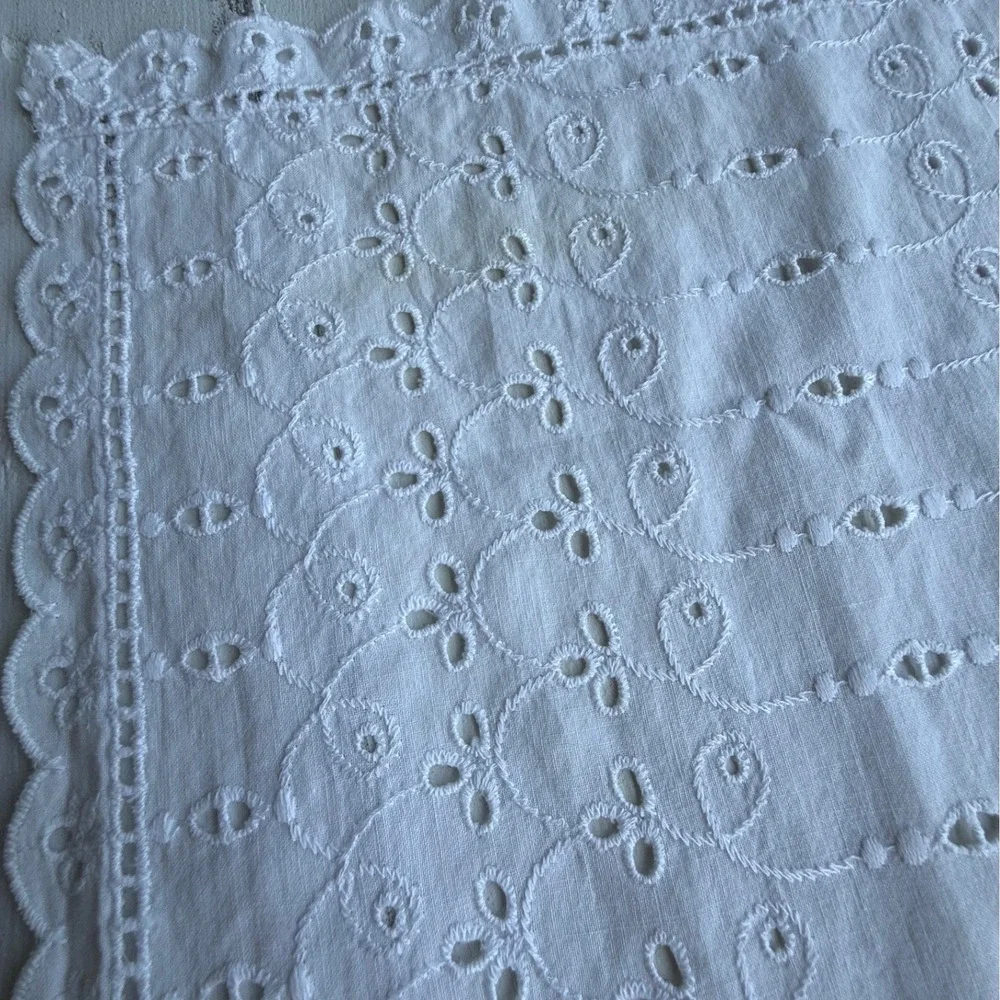 Vintage White Eyelet Lace Table Runner Scalloped Edge Embroidered Cotton 37x12